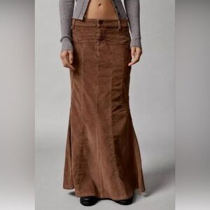 Urban Outfitters BDG Womens Kendall Fluted Corduroy Maxi Skirt Brown Sz L 90’s